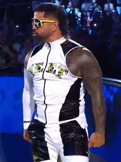 jey-uso-wwe-money-in-the-bank-2024-vest-3