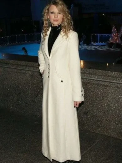 75th-Rockefeller-Cente-Taylor-Swift-White-Trench-Coat