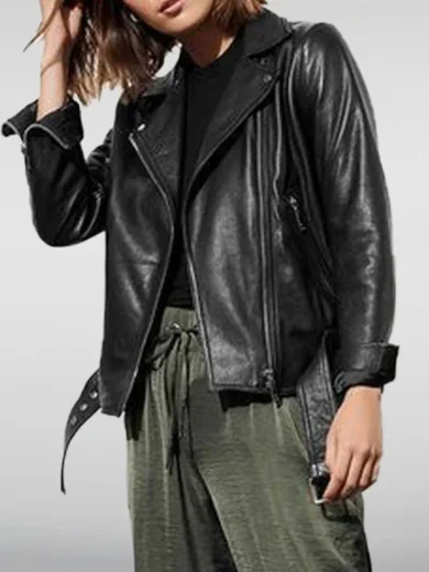 13 Reasons Why Jessica Davis Black Jacket