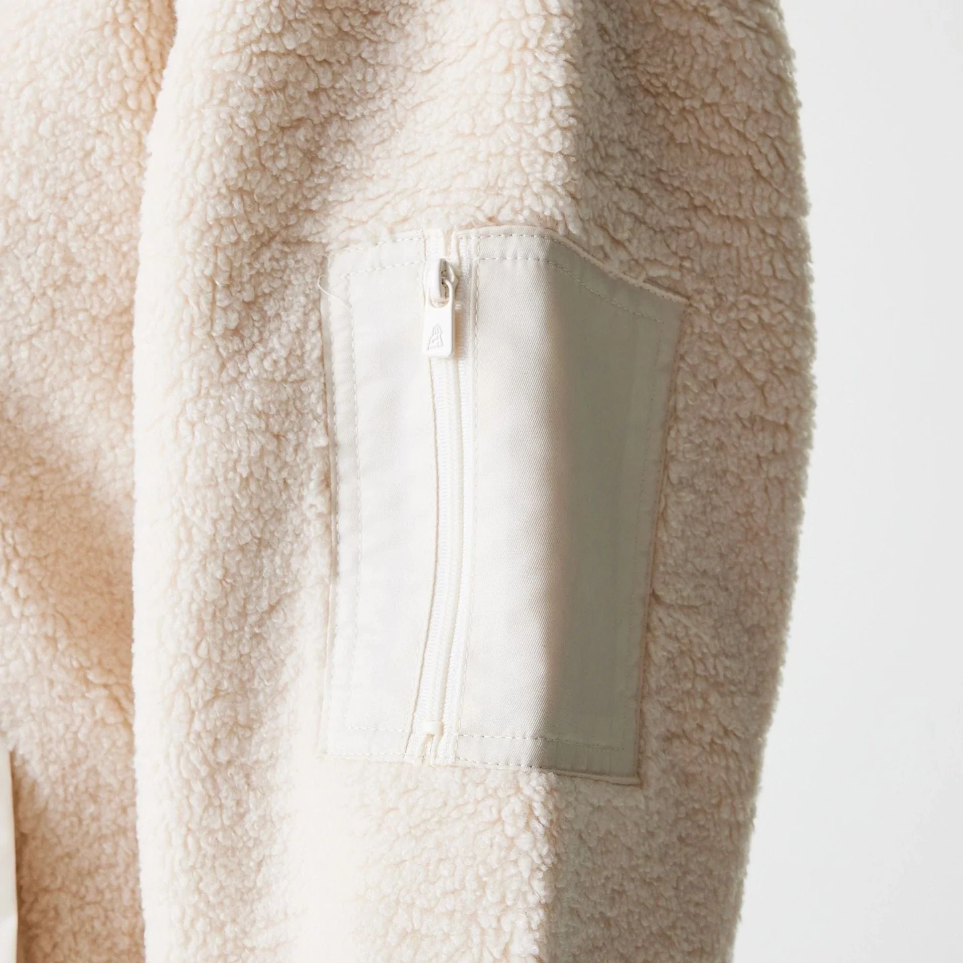 New York Yankees Womens MLB Light Beige Oversized Sherpa Bomber Jacket