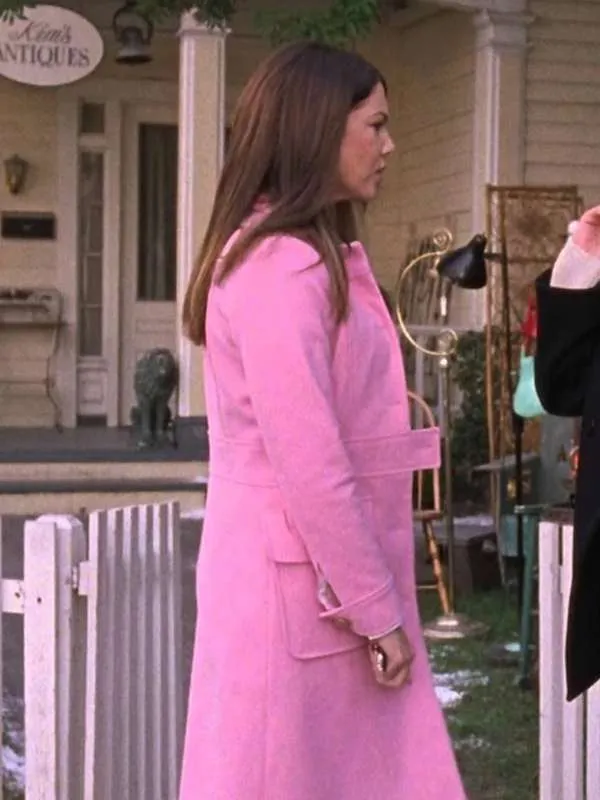 Lauren Graham Gilmore Girls Pink Coat