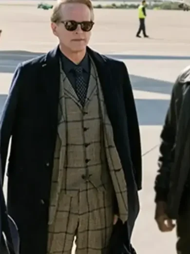 Operation Fortune Ruse de guerre Nathan Jasmine Vest