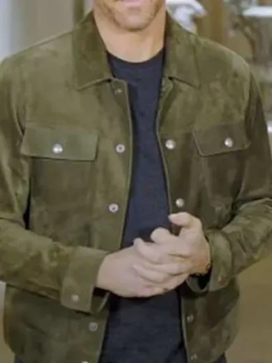 Red Notice Ryan Reynolds Coat