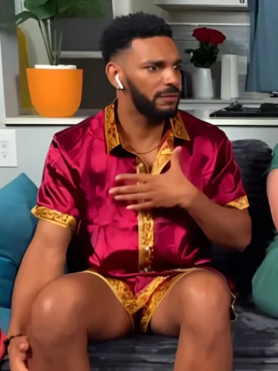 90 Day Fiance Pillow Talk Burgundy & Gold Trim Pajamas