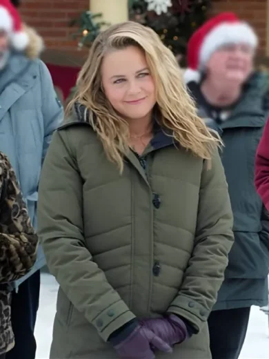 A Merry Little Ex-Mas 2025 Alicia Silverstone Quilted Parka Coat