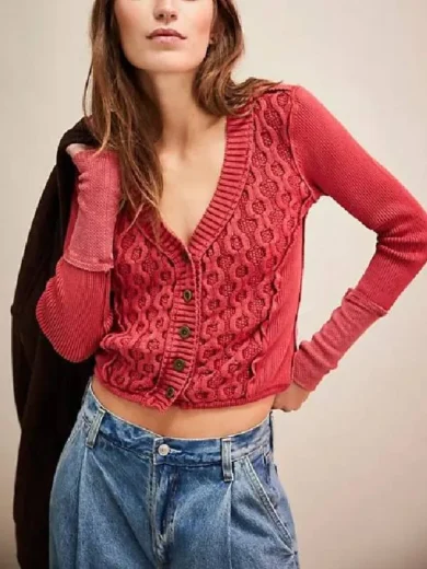 A Merry Little Ex-Mas Alicia Silverstone Red Cardigan