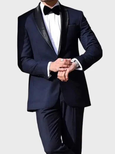 Finding Mr. Christmas S02 Jonathan Bennett Suit